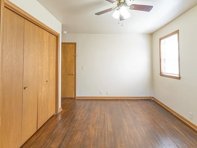 721 W Lakeshore Dr — Photo 27