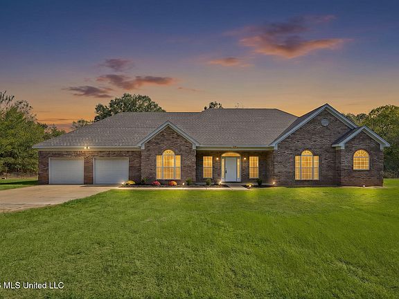 2nd image of 13181 Cathy Rd
