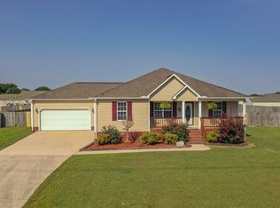 170 Mary Jo Isom Ln, Arab, AL 35016