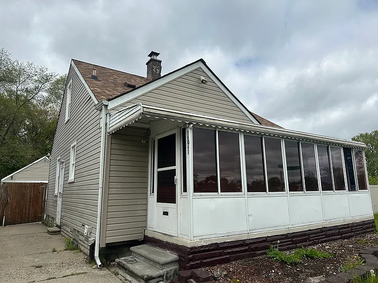 18047 Bradford St — Photo 1