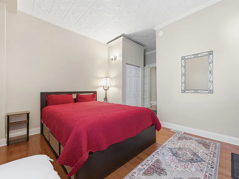 2213 Jane St #1 — Photo 16