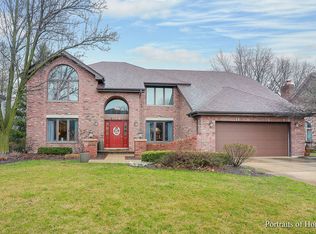 8817 Gleneagles Ln, Darien, IL