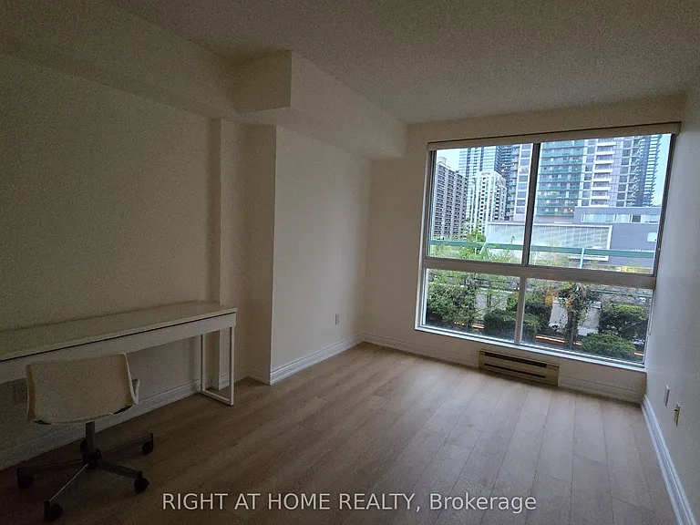 7 Broadway Ave #311 — Photo 5