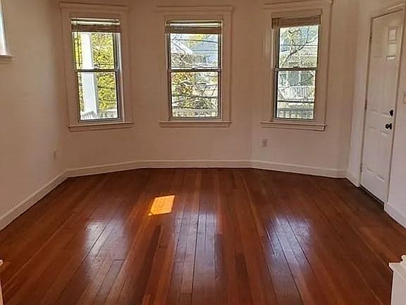 4th image of 11 Gardner St APT 2