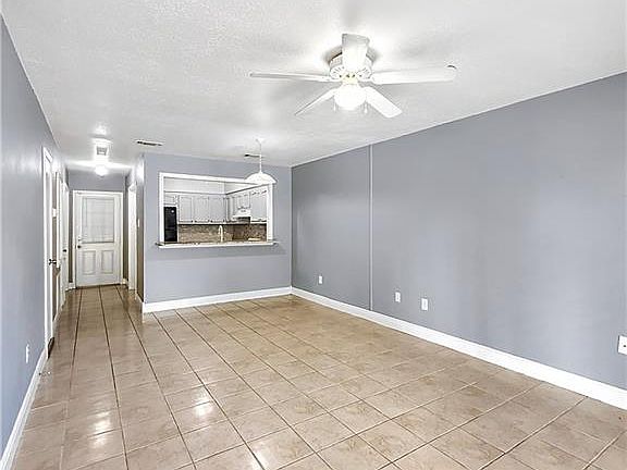 4th image of 14586 Honeysuckle St #139