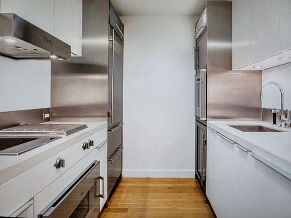 4th image of 400 E 67th St APT 6F
