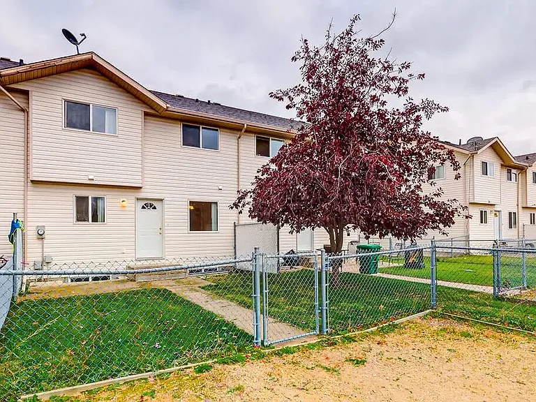 1 Kyte Cres #24-RED — Photo 16