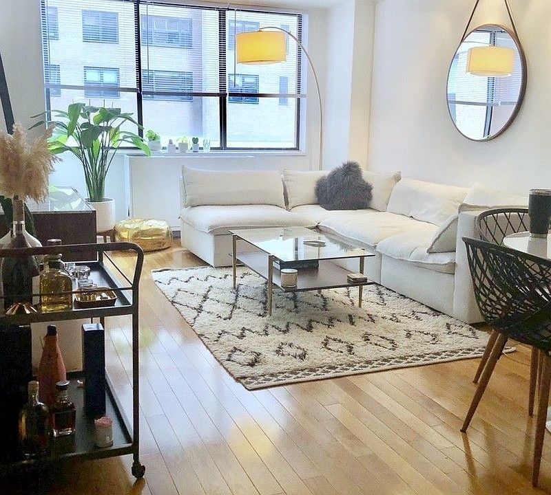 1st image of 300 Mercer St APT 4A