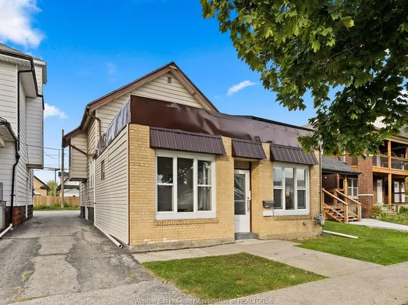 1537 Howard Ave, Windsor, ON N8X 3T5