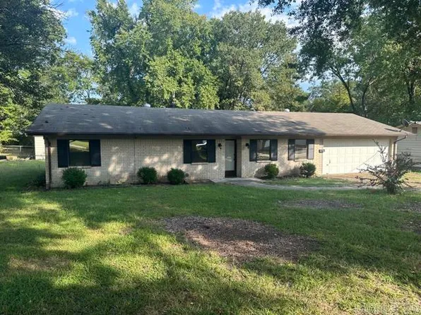 418 Jefferson St, Benton, AR 72015