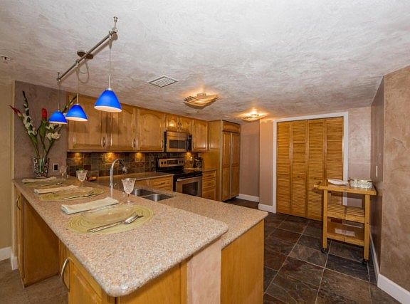 3rd image of 2937 S Atlantic Ave APT 1706