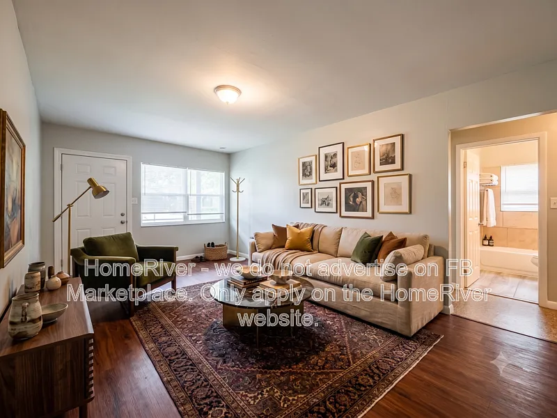 4 bed, 1.5 bath, 1150 sqft, $1,975 — Photo 2