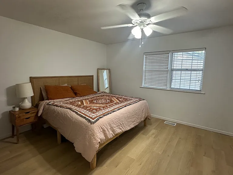 Large master bedroom - closet not shown