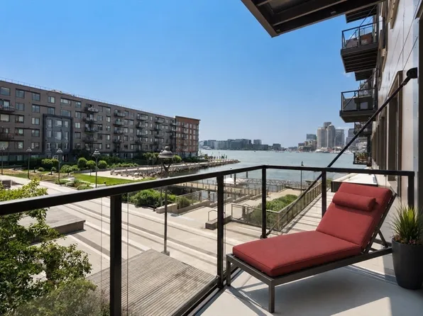 65 Lewis St APT 216, Boston, MA 02128