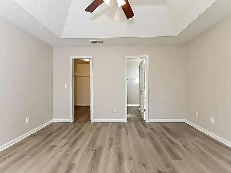210 Coldsprings Ct — Photo 7
