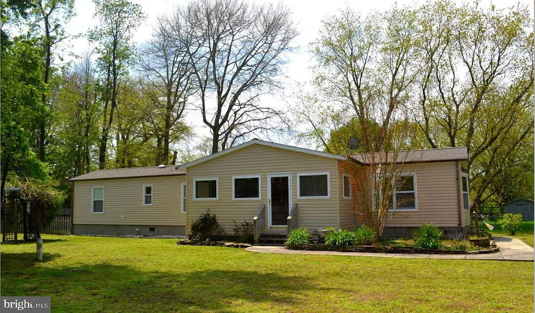 108 Pine Dr photo 1