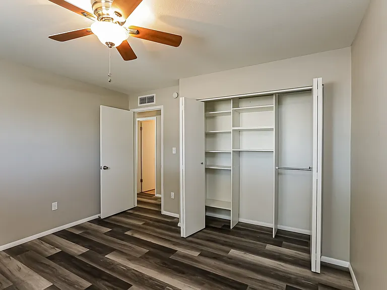 3411 S Margo Dr — Photo 8