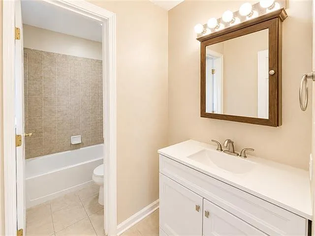 4011 Parkbrook Dr — Photo 10
