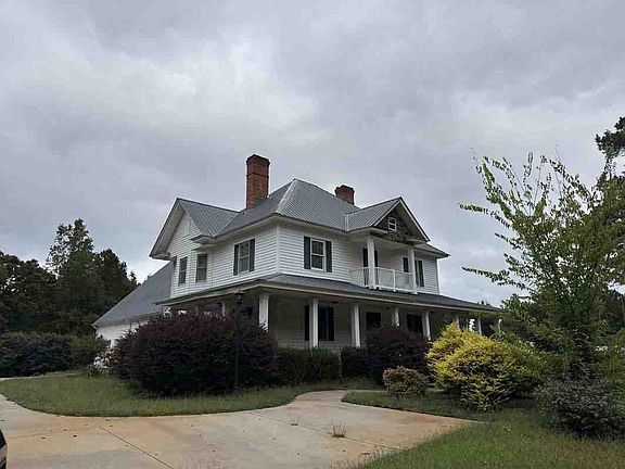 3rd image of 115 Mountain Springs Rd