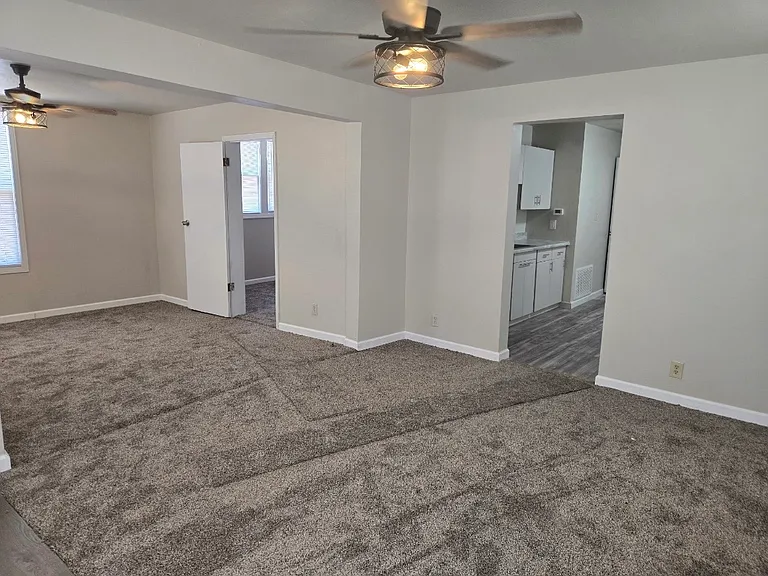 711 N Hobson Ave — Photo 5