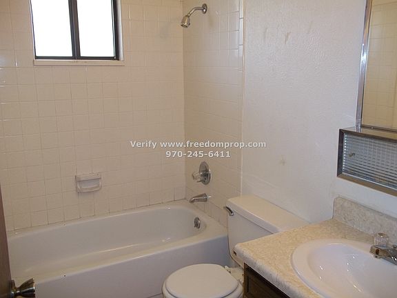 5th image of 496 32 1/8 Rd APT 4