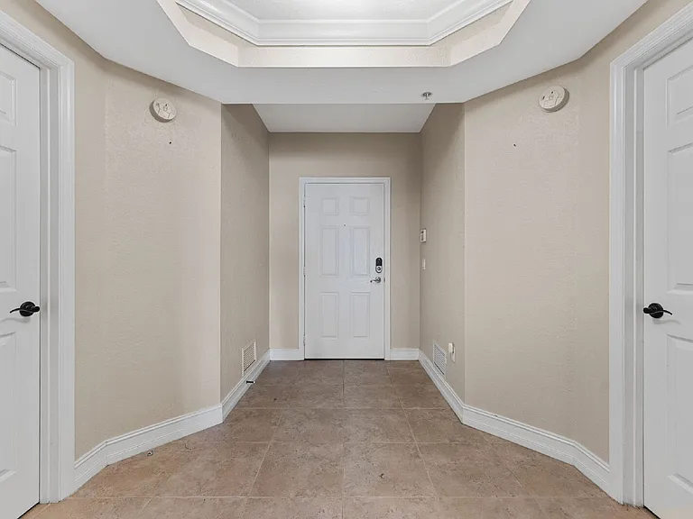 480 Sail Ln #204 — Photo 4