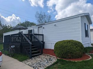 112 Creekside Dr, Ames, IA 50010