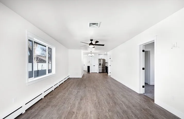 755 Carbon St — Photo 7