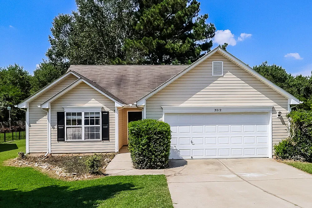 3 bed, 2.0 bath, 1500 sqft, $2,260 — Photo 1