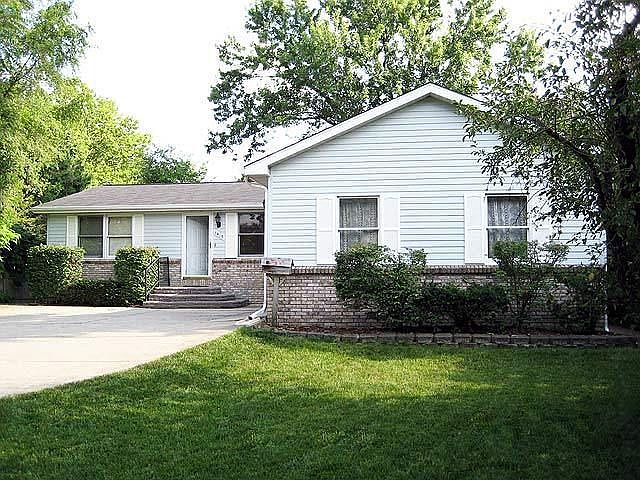 Exterior & Front Yard