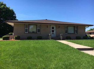 5861 Garrett Ln, Rockford, IL 61107