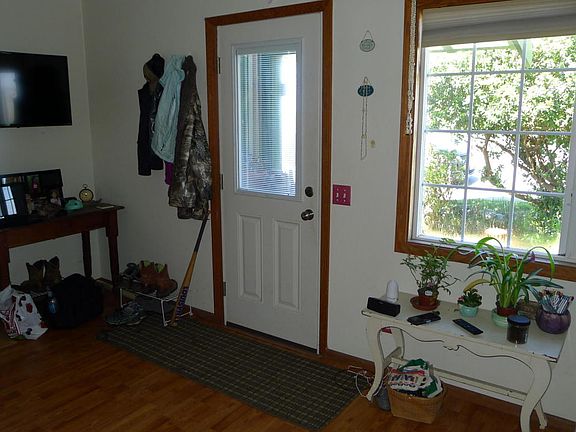 3rd image of 1671 Buhne Dr