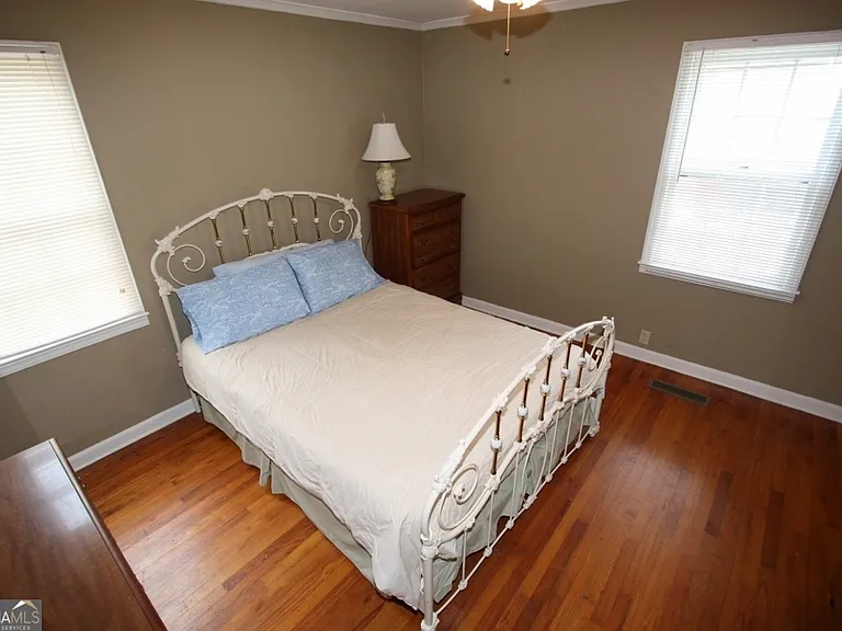 222 Beechwood Cir — Photo 7
