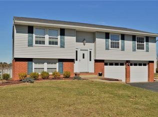 117 Woodbury Dr, Butler, PA