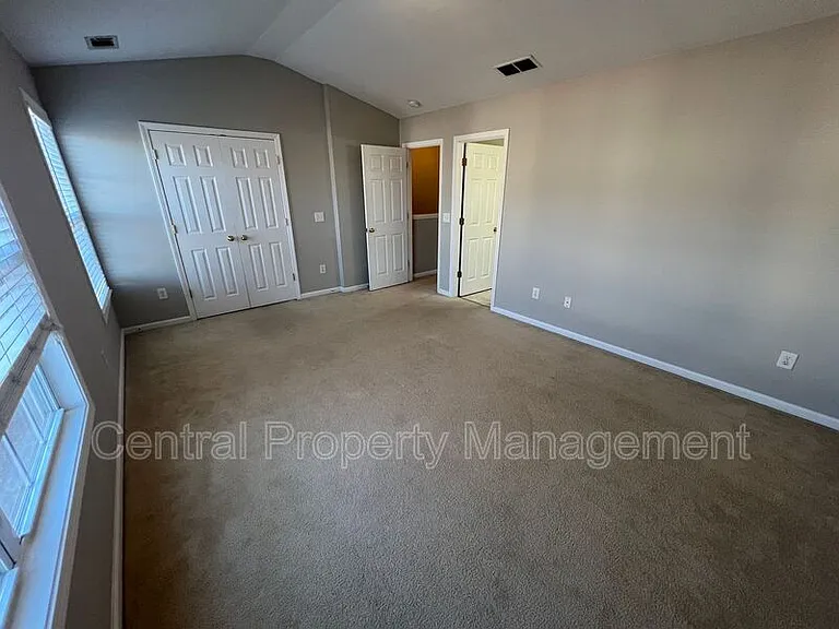 104 Chalet Pl — Photo 18