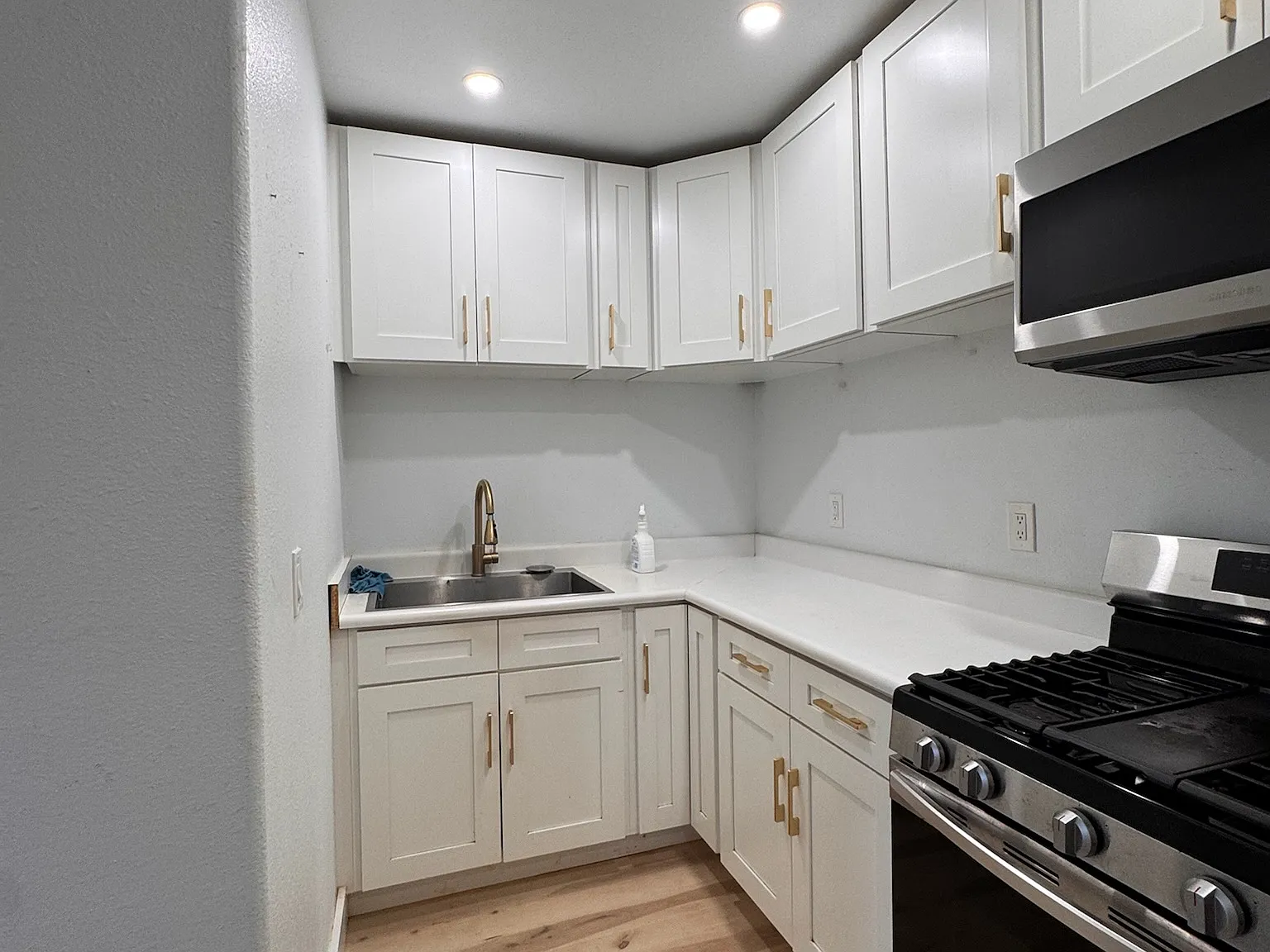 2 Bedroom 1 Bathroom apartment — Photo 2