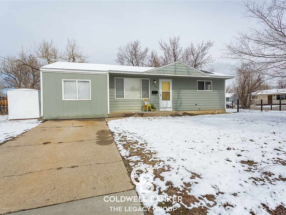 1st image of 2804 De Smet Dr