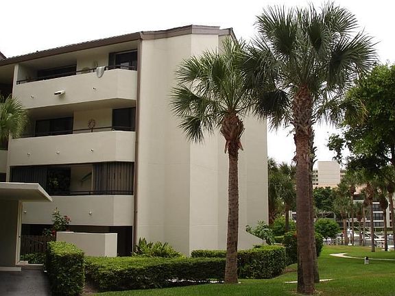 2nd image of 1132 Marine Way W APT E3l