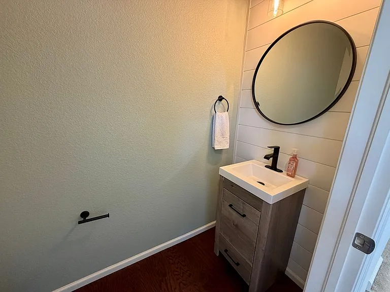 3619 Teakwood Ln — Photo 7