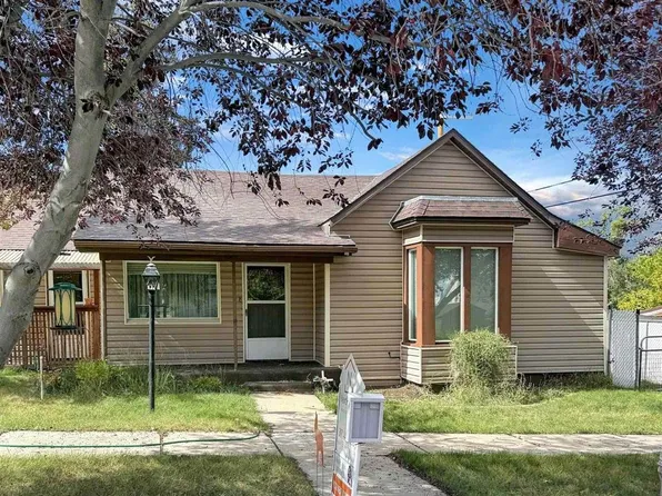 228 13th St, Evanston, WY 82930
