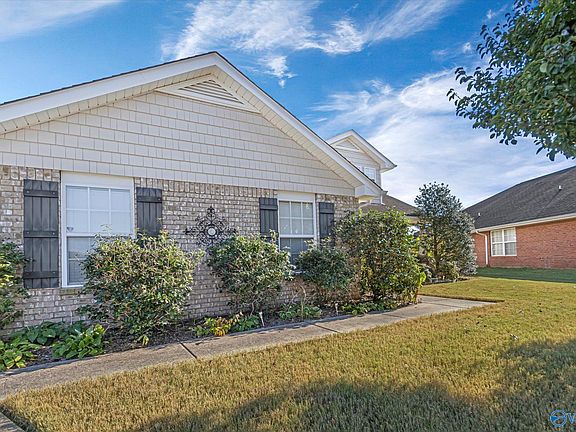 2nd image of 4827 Canterwood Dr SE