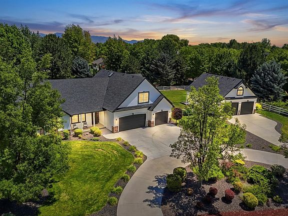 2nd image of 570 N Cove Colony Way