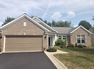 565 Tuscan View Dr, Elgin, IL 60124