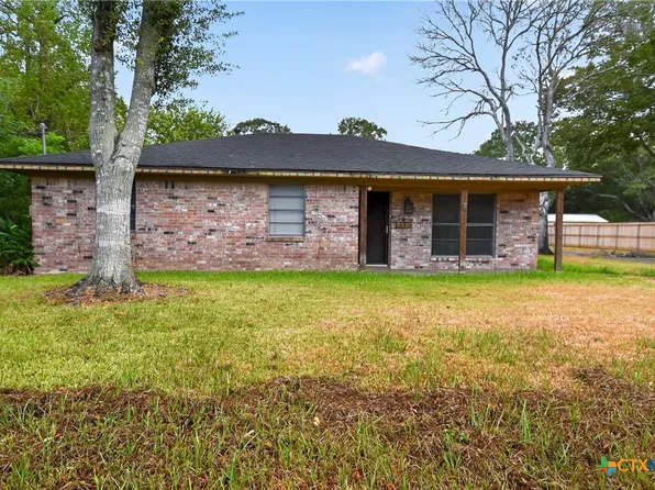 1006 S 2nd St, Ganado, TX 77962