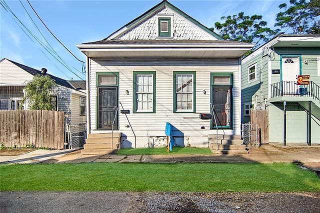 1st image of 2605 Saint Peter St #7