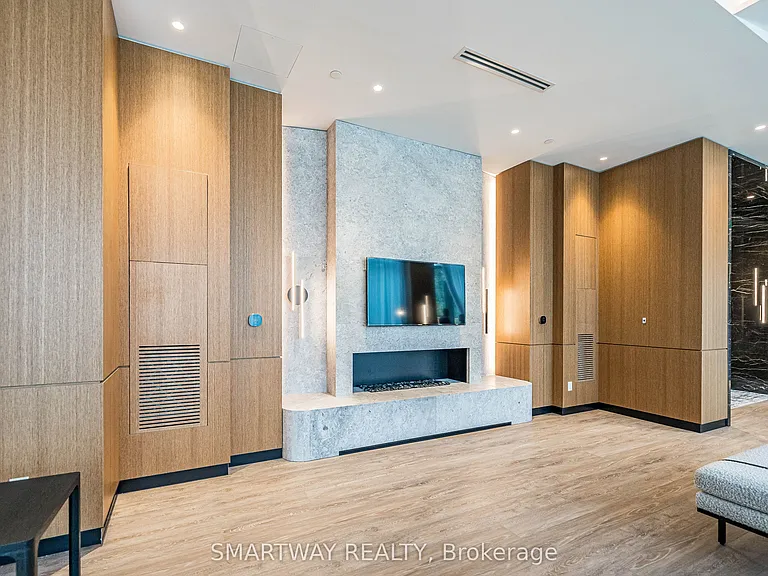 60 Central Park Dr #2206 — Photo 27
