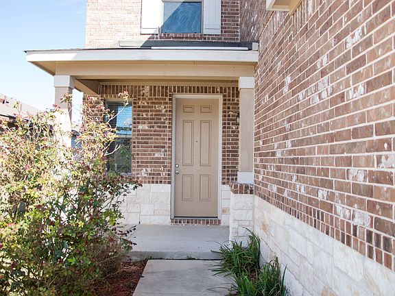 3rd image of 5006 Sunview Valley