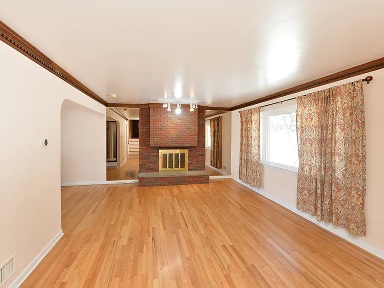 79 Grand Blvd — Photo 3