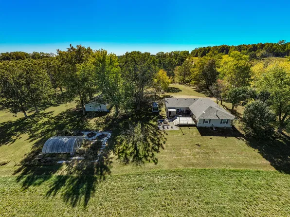 1446 Chapel Road, Willow Springs, MO 65793