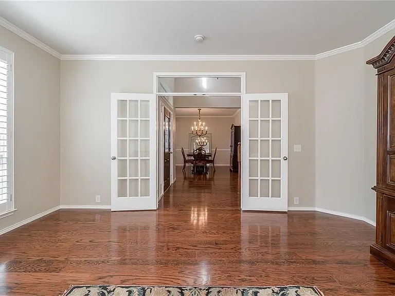 2374 Aspermount Dr — Photo 12